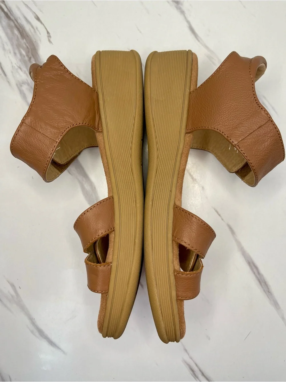 Lands' End Women's Brown Leather Adjustable Strap Sandals cushioned footbed Sz 9